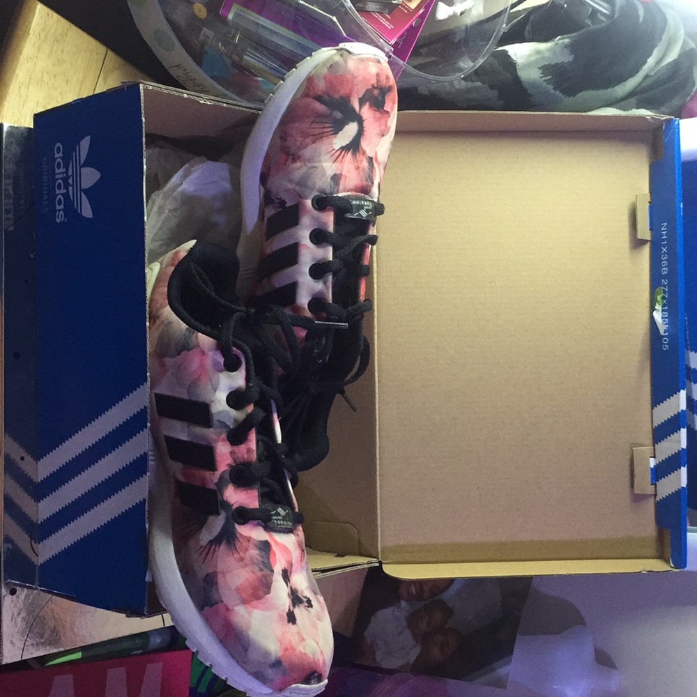 Adidas torsion shoes